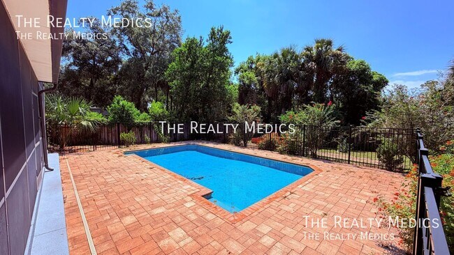 Photo - 1106 Helen Dr