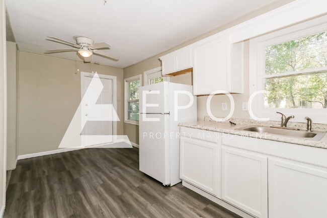 Photo - 1821 S 57th St