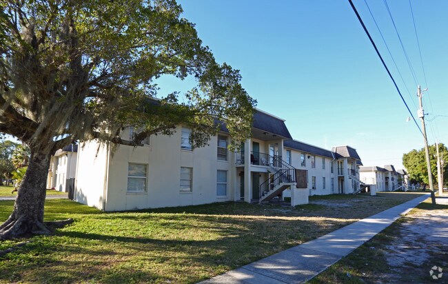 Photo - Jones Walker Palm Gardens