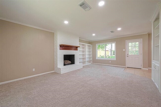 Photo - 6534 Bayonne Dr