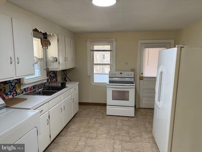 Photo - 77 Quarry Rd