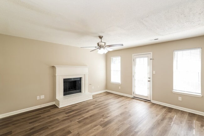 Photo - 7605 Briar Crest Ct