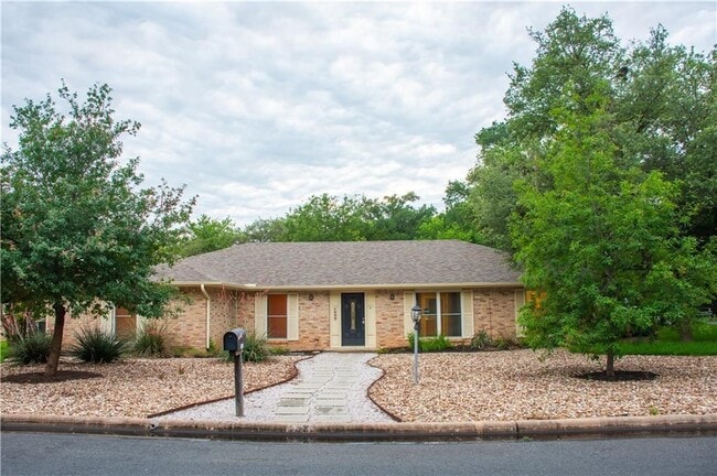 Photo - 7000 Greenock St