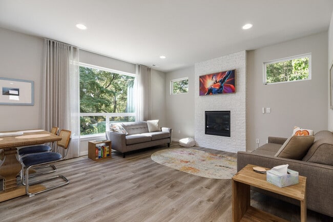 Building Photo - 2934 SW Crestwood Dr Unit SI ID1283423P