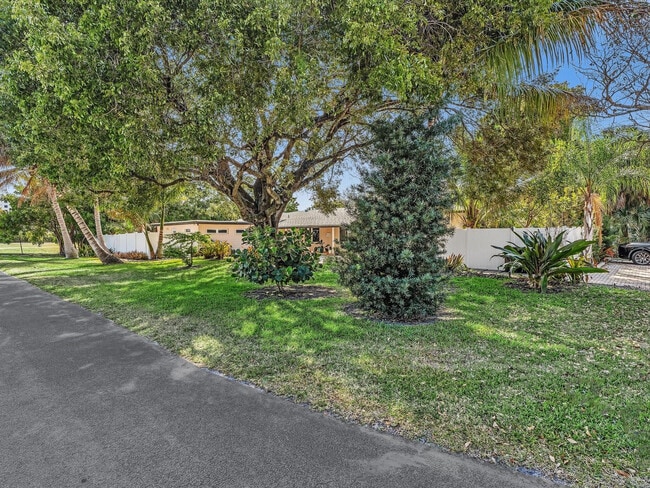 Photo - 2016 NE 14th Ct Unit 2018/B