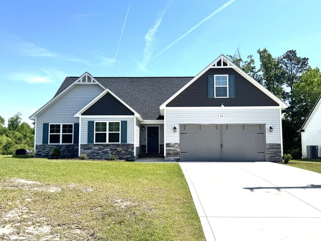 Building Photo - Beautiful home! Convenient to the city with all shopping!