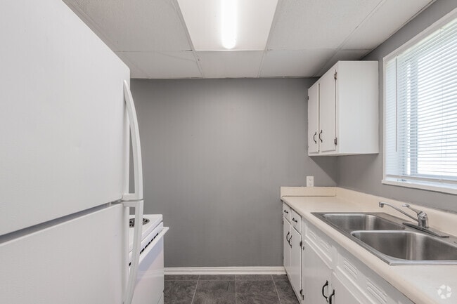 2BR, 2BA
