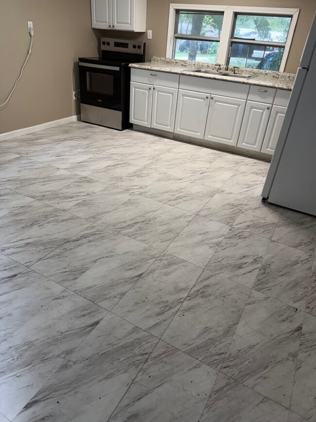 Photo - 10 Lakeview Dr