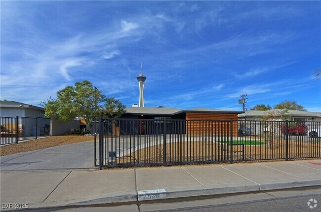 Building Photo - 2108 S 6th St Rental