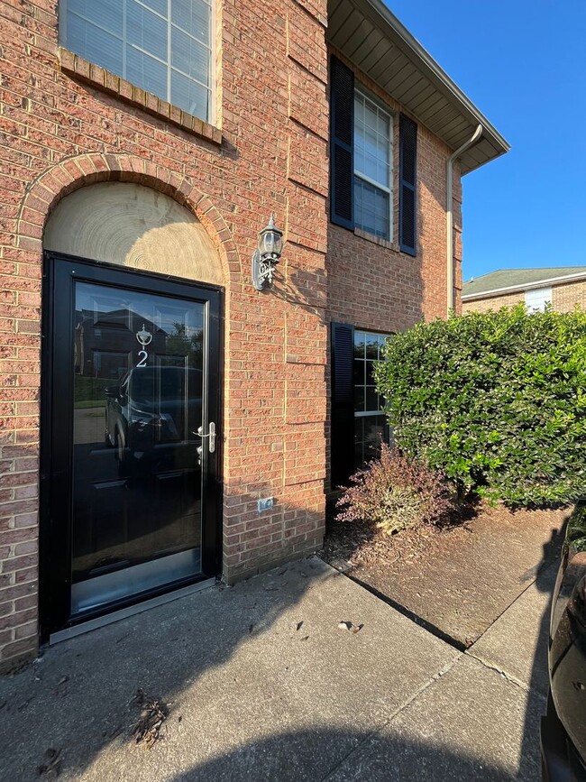 Building Photo - 1611 Meadow Spring Dr Unit #2 Rental