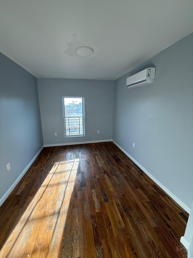 Photo - 666-672 S Broad Street Unit Apt 2