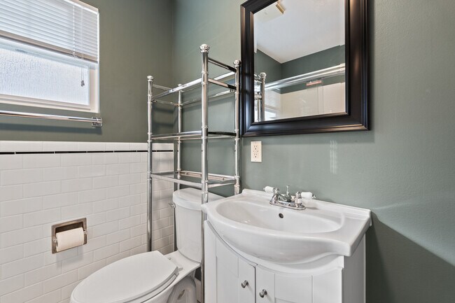 Photo - 2403 N 44th St Unit A