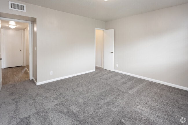 2BR,1BA-936 SF