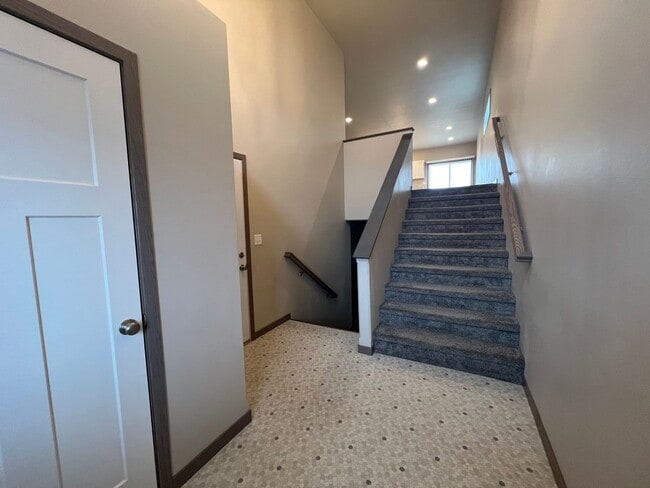 Photo - 756 Prairie Ave