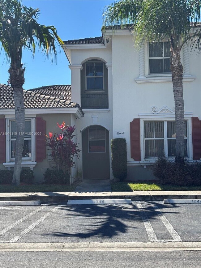 1044 NE 42nd Terrace