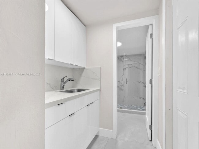 Photo - 10460 SW 43rd St