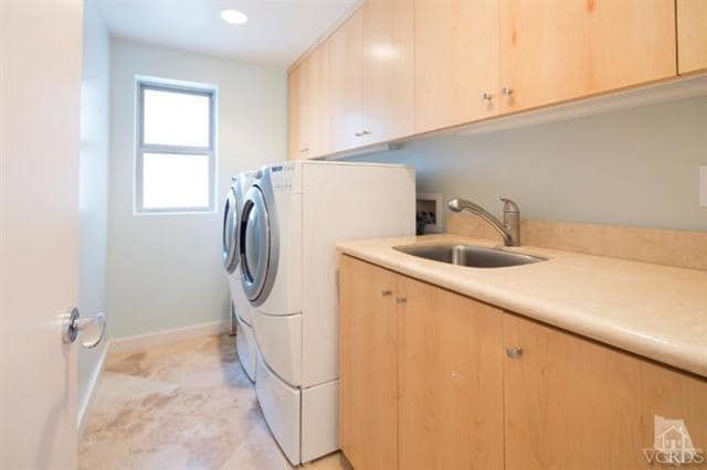 3302 Ocean Dr