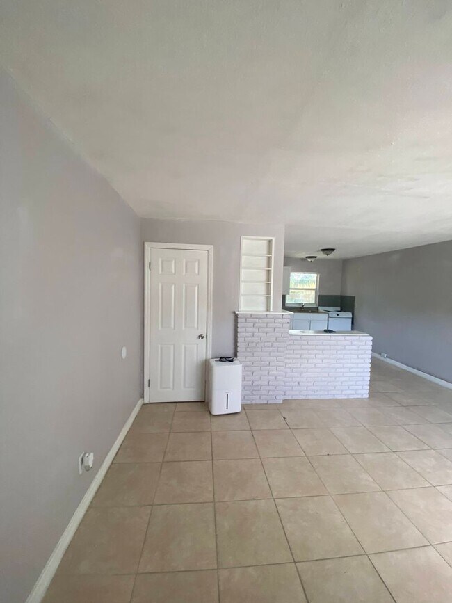 Photo - 1820 Redbank Rd Unit 2