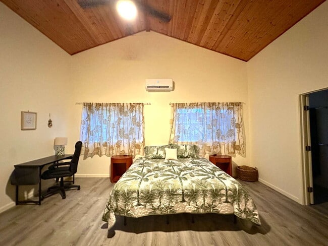 Photo - Available Now!  Fully Furnished 3bd/2ba ho...