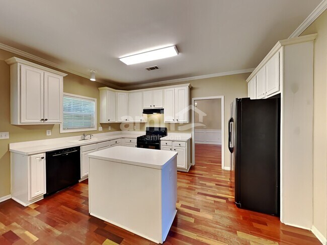 Photo - 1990 Turtle Creek Way