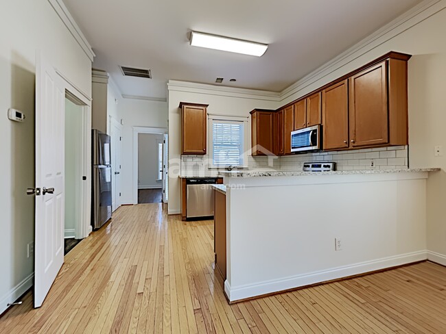 Photo - 206 Hydrangea St