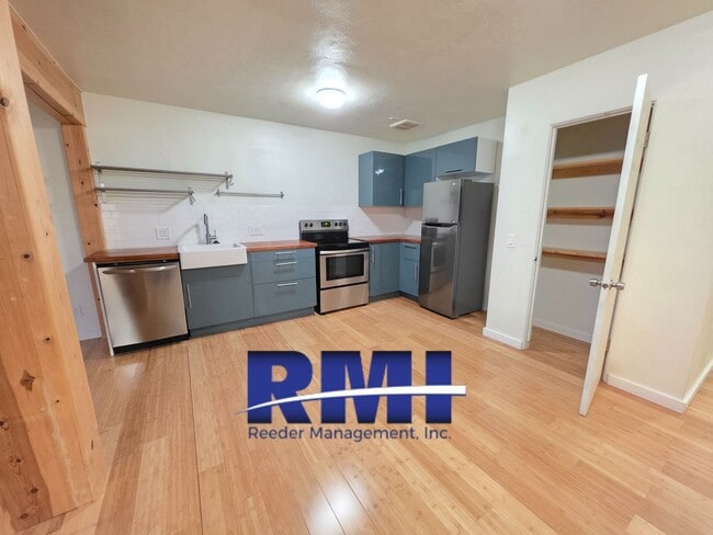 Photo - 1833 Bay St Unit #6