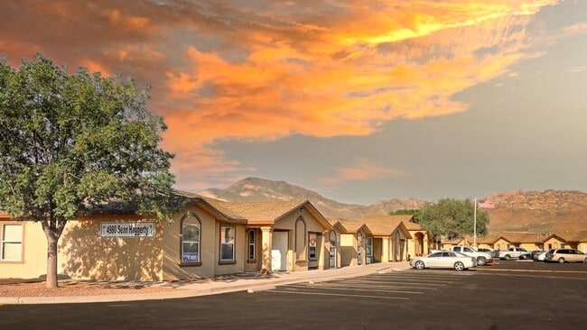 Building Photo - Patriot Palms