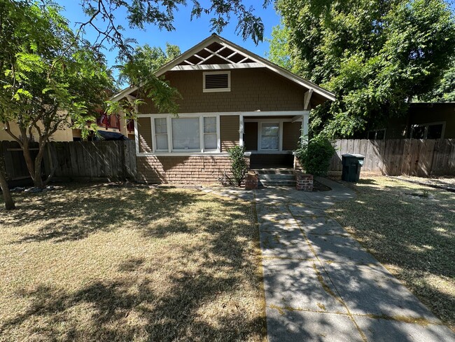 Photo - 615 16th St Casa