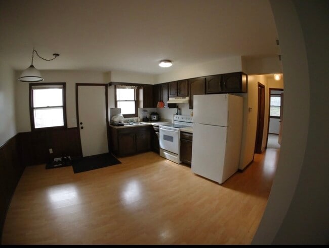 Photo - 5217 Newcastle Dr SE