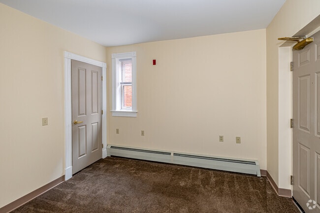 2BR, 1BA - Bedroom
