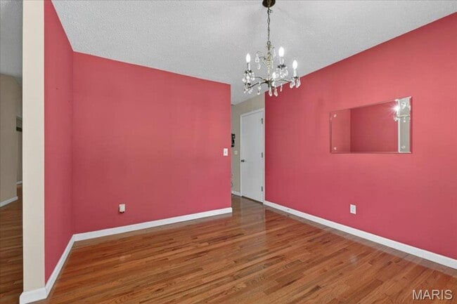 Photo - Welcome home to comfort and convenience in St. Peters!