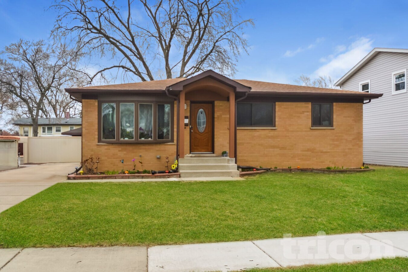 Photo - 1421 Redwood Dr