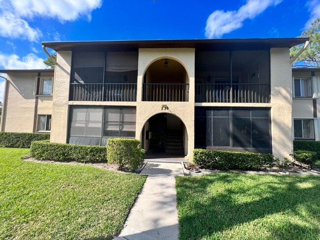 Building Photo - 231 Pine HOV Cir Unit A-1