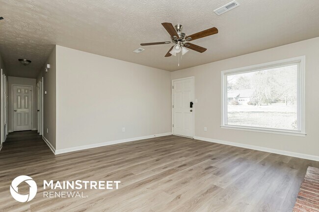 Photo - 155 N Hampton Dr