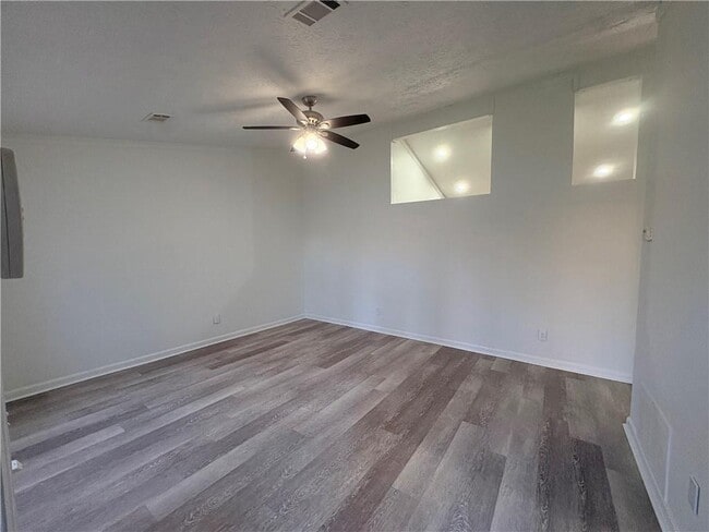 Photo - 3929 Flakes Mill Rd