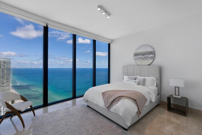 Photo - 18555 Collins Ave Unit 5105