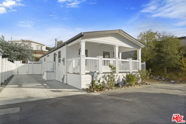 Photo - 30473 Mulholland Hwy