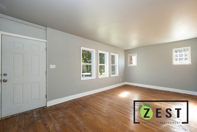 Photo - 5235 Haverhill St Apartamento Unidad 5235 Haverhill Lower