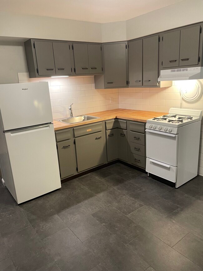 Photo - 1223 Elm Dr Unit 1S