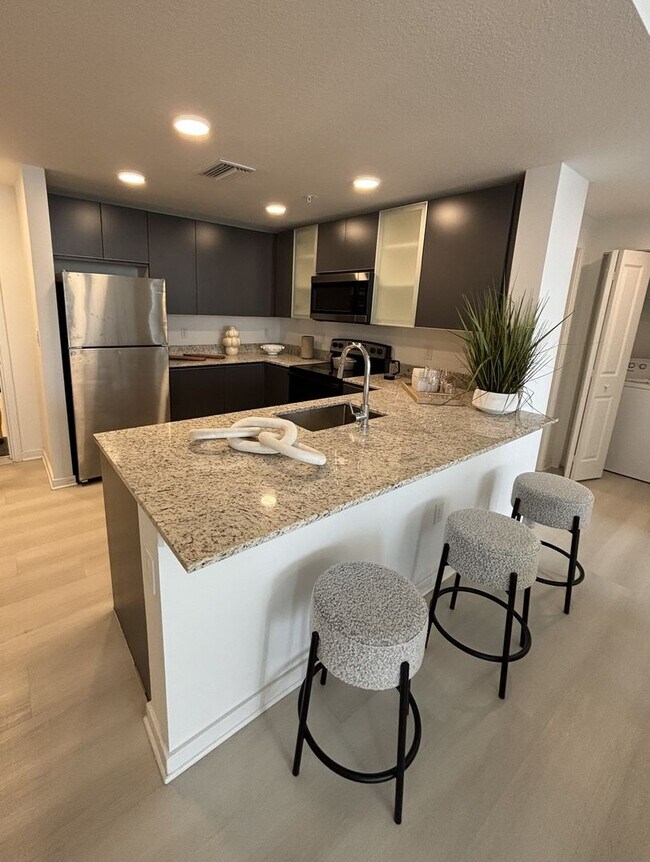 Photo - Beautiful and Brand New Apart in Millenia Park Orlando