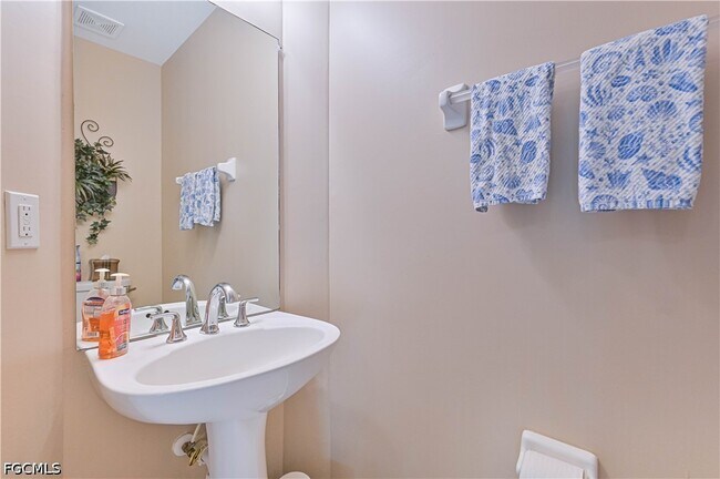 Photo - 13120 Broadhurst Loop