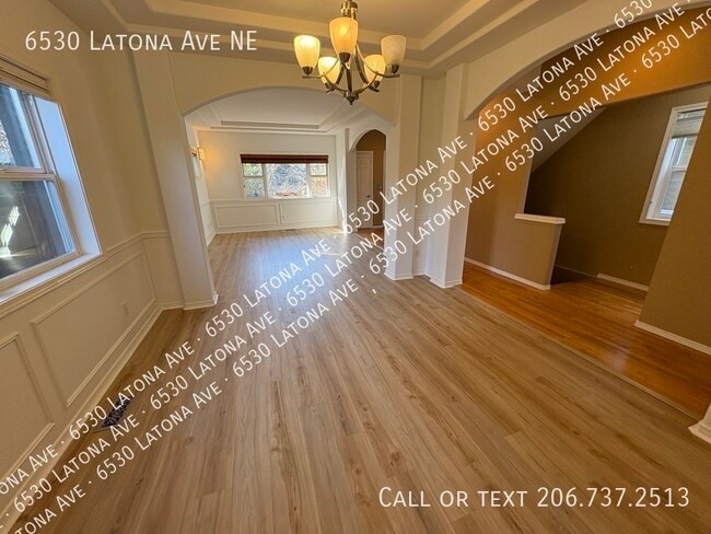 Building Photo - 6530 Latona Ave NE
