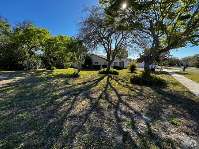 Building Photo - 1887 W Chapel Dr Rental