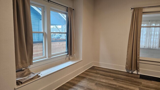 Photo - 2301 W Regan Ave Unit 1