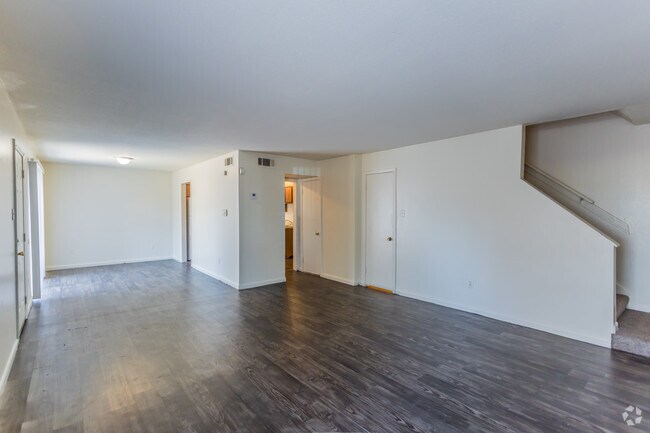 3 BR, 1.5 BA - 1550 SF