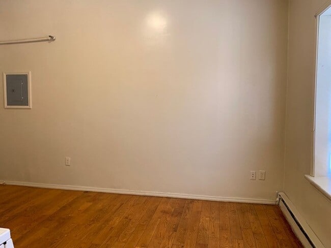 Photo - 275 Herr St Unit 5