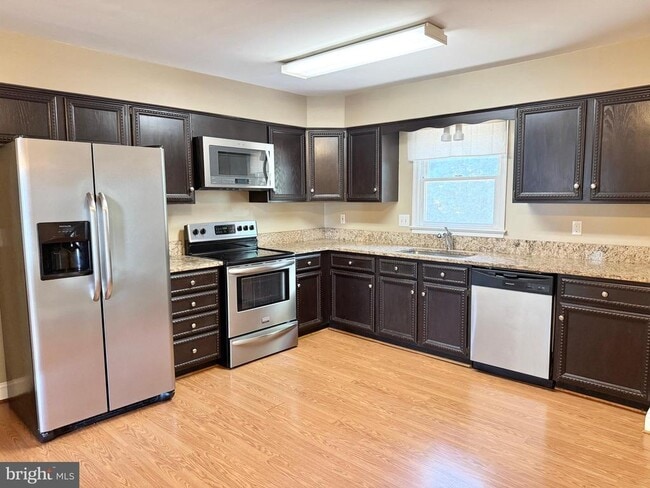 Photo - 15407 Skyline Dr