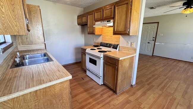 Photo - 819 Downing Pines Rd