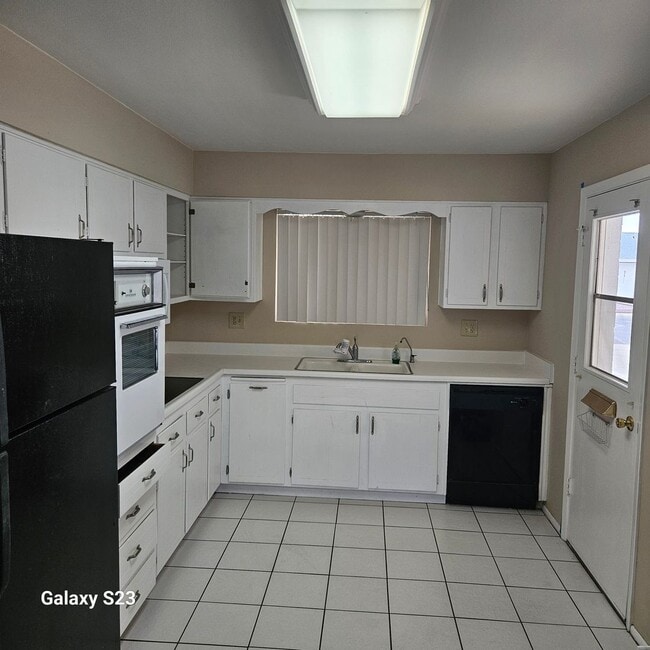 Photo - 10010 W Andover Ave