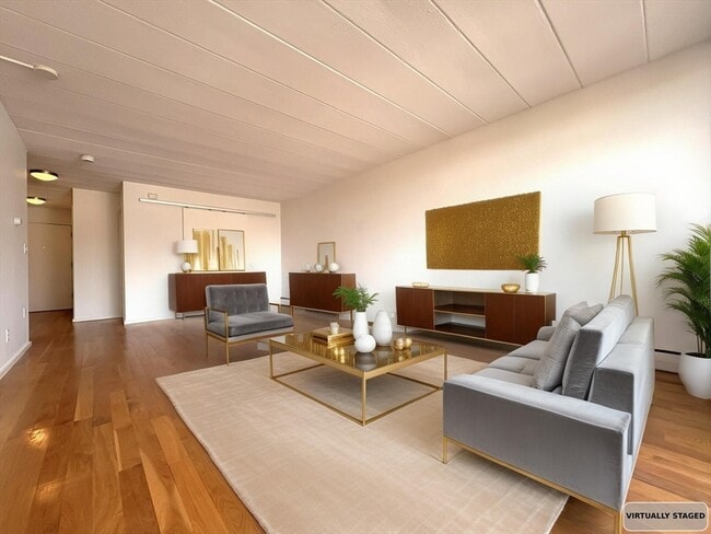 Photo - 345 Harvard St Unidad 4E